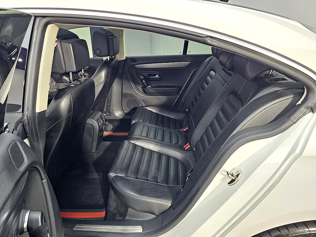 Volkswagen CC - Vista 9