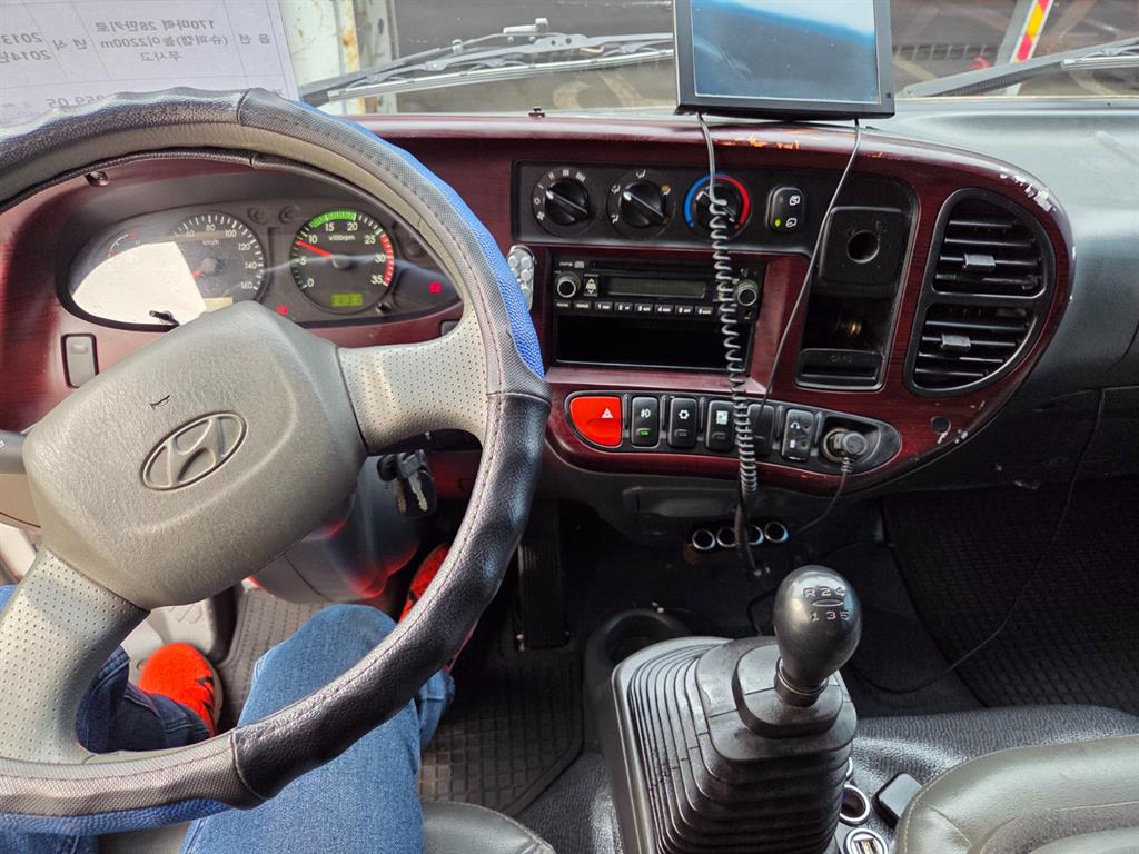 medium and large cargo truck 2014 Blanco - Importación desde Corea - HF Imports Iquique - Foto 18