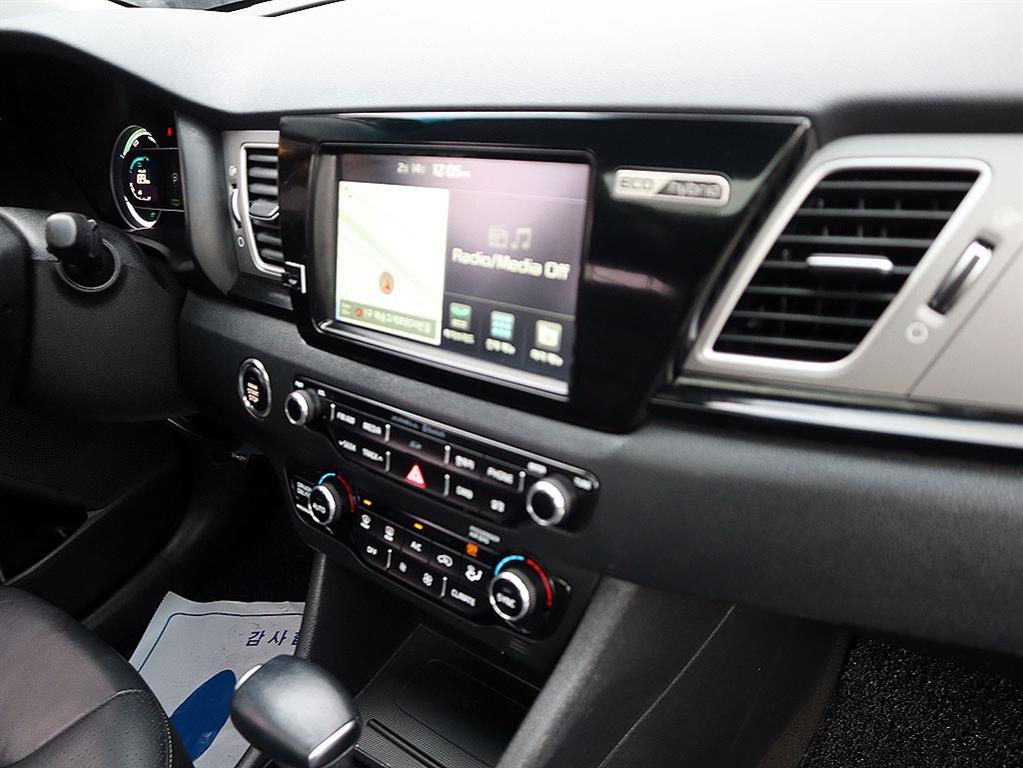 KIA Niro 2017 the color of pearl - Importación desde Corea - HF Imports Iquique - Foto 11