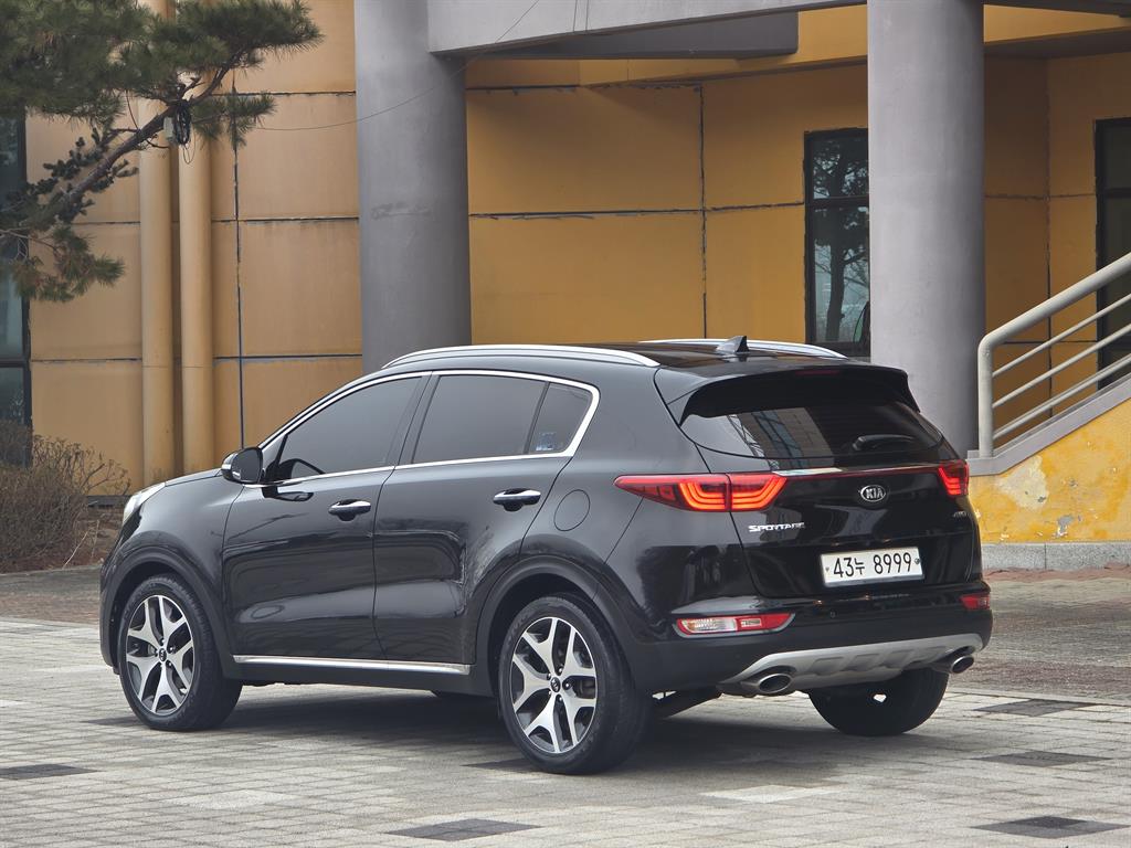 KIA Sportage - Vista 5