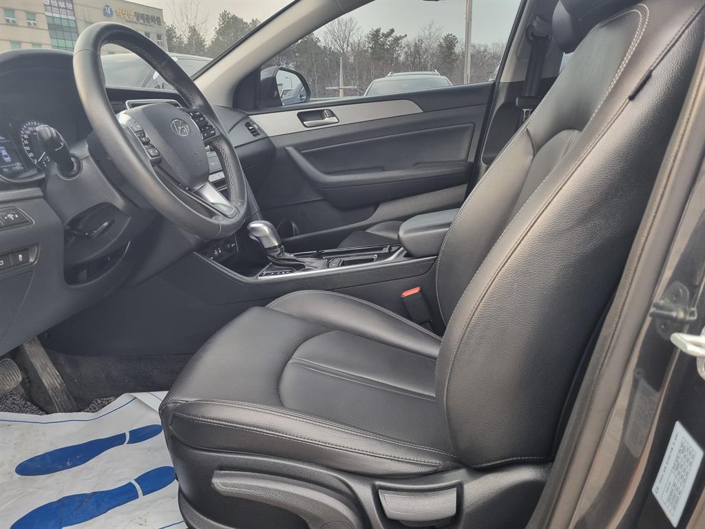 HYUNDAI Sonata - Vista 9