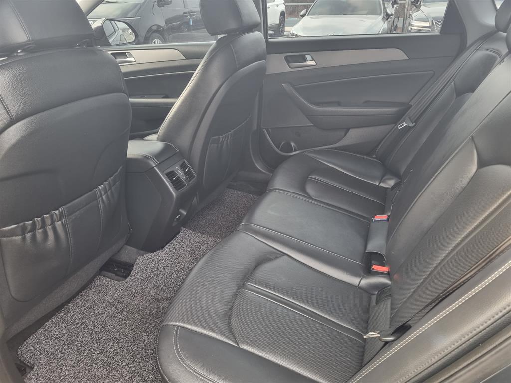 HYUNDAI Sonata - Vista 11