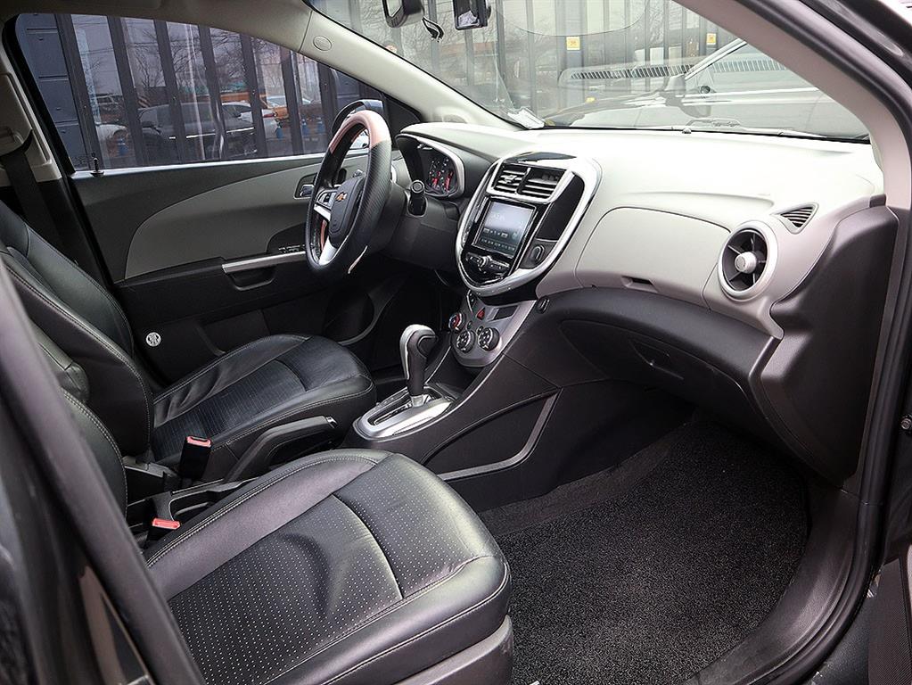 Chevrolet Abeo 2018 Gris - Importación desde Corea - HF Imports Iquique - Foto 13