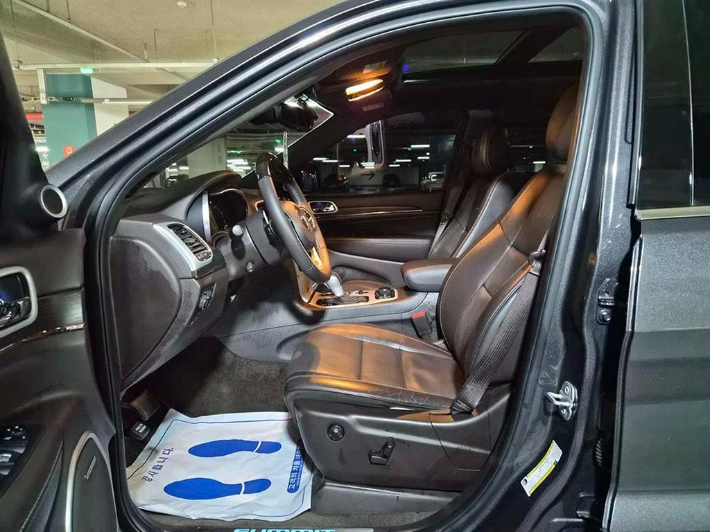 Jeep Cherokee - Vista 9