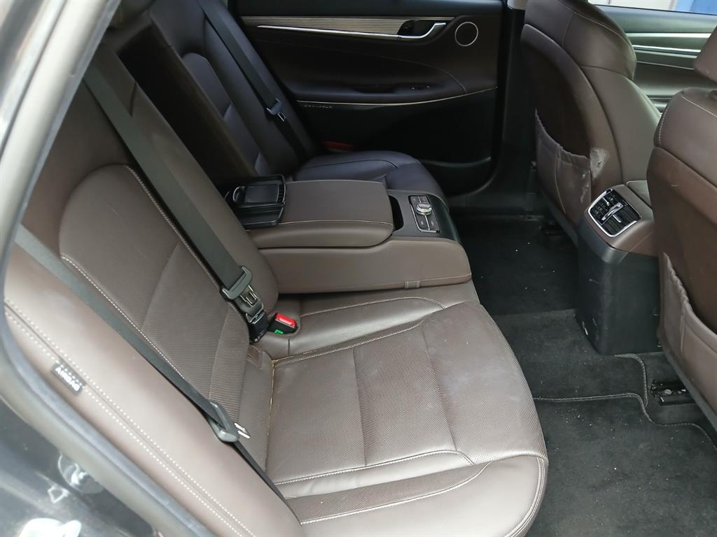 HYUNDAI Grandeur - Vista 9