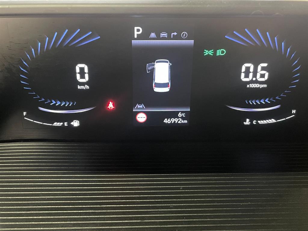 HYUNDAI Staria - Vista 12