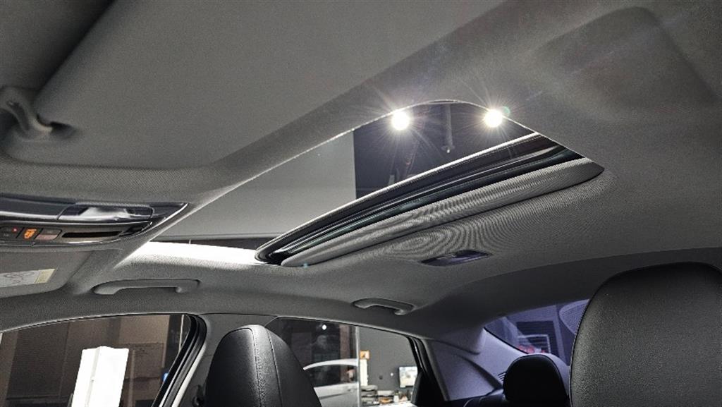 HYUNDAI Avante 2023 Blanco - Importación desde Corea - HF Imports Iquique - Foto 17