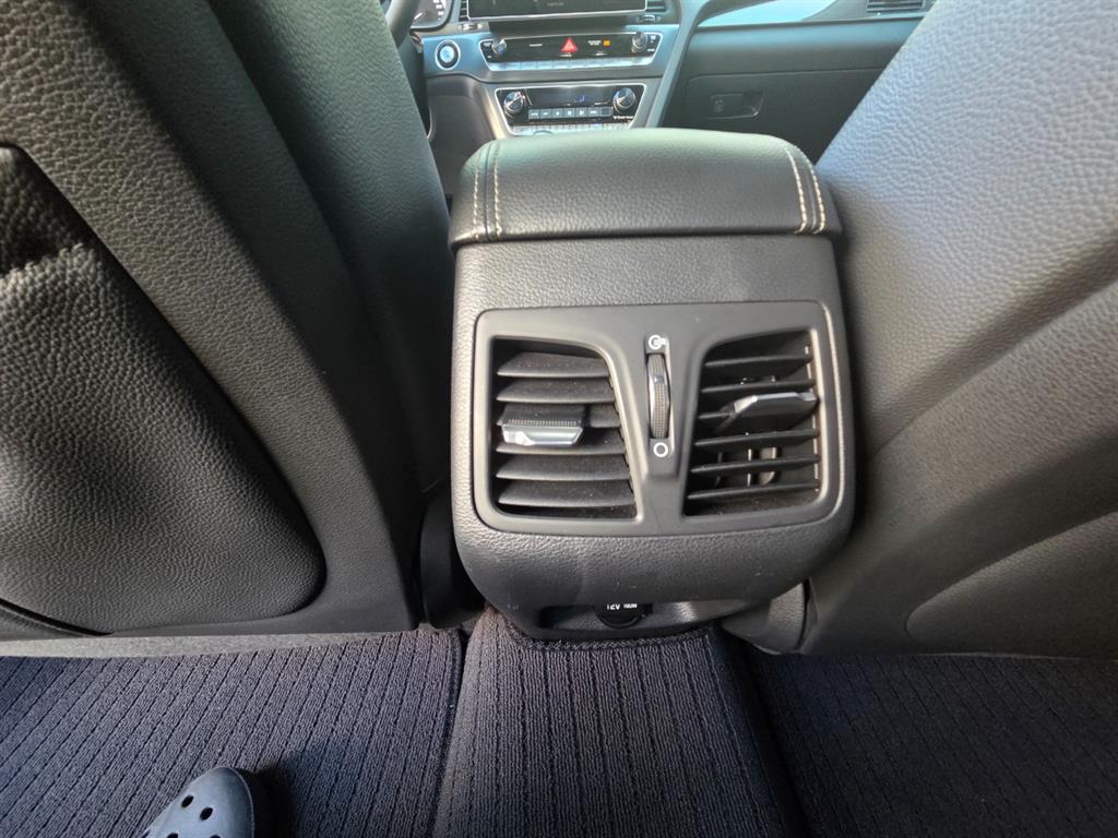 HYUNDAI Sonata - Vista 8