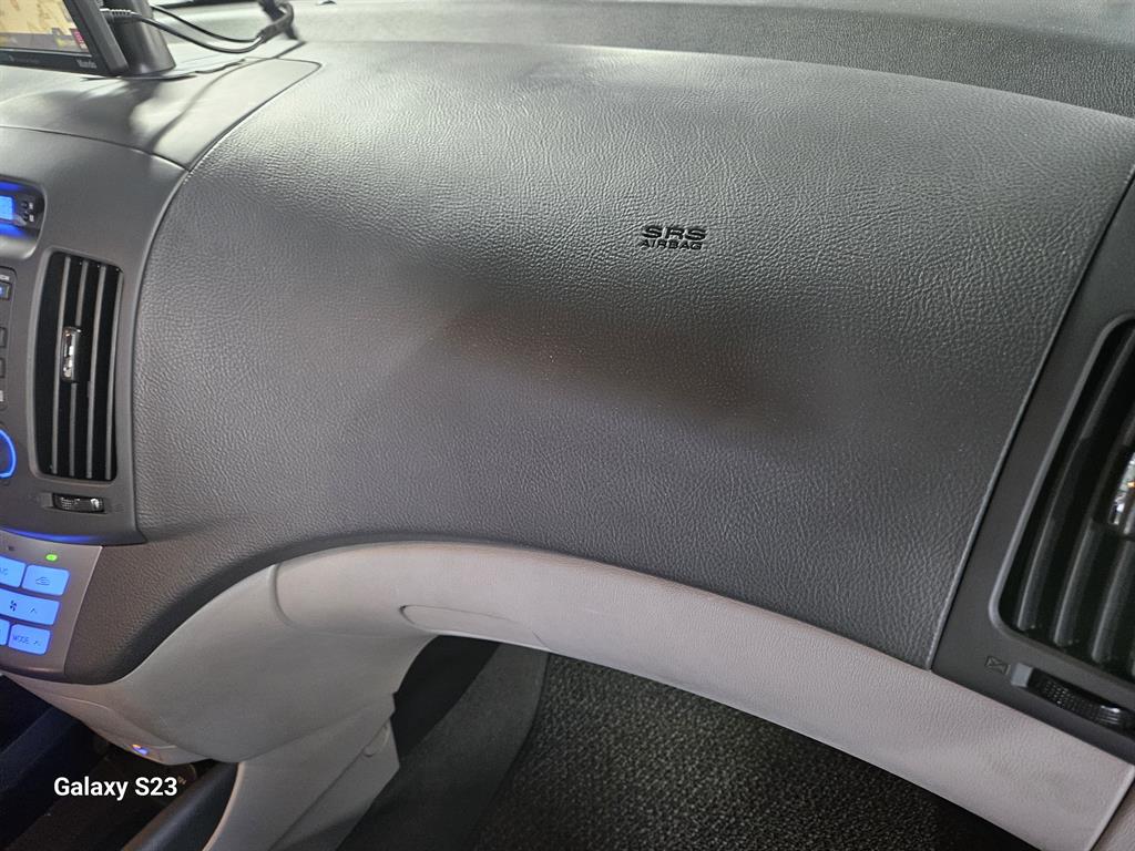 HYUNDAI Avante - Vista 9