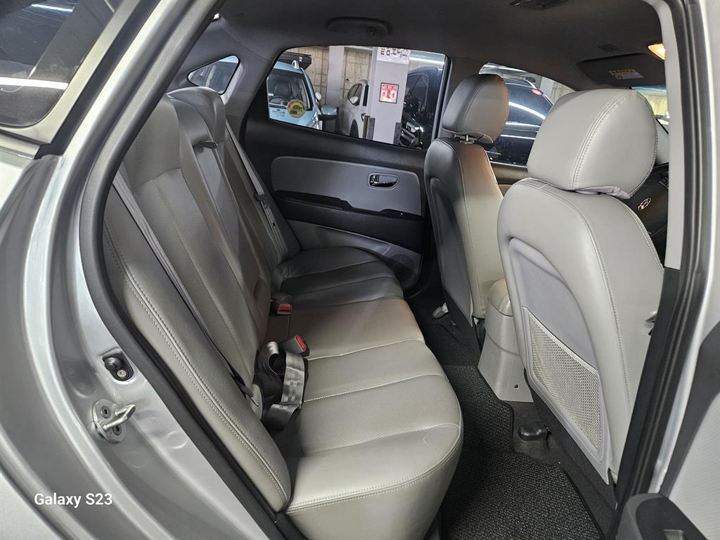 HYUNDAI Avante - Vista 7