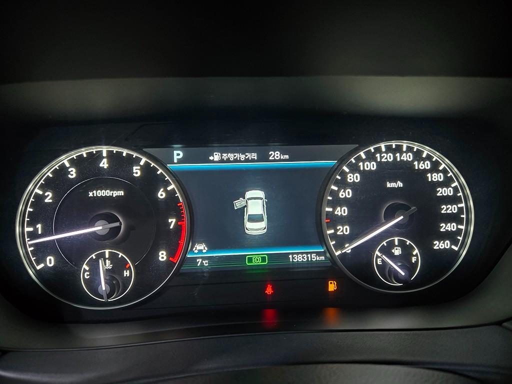 Genesis EQ900 - Vista 9