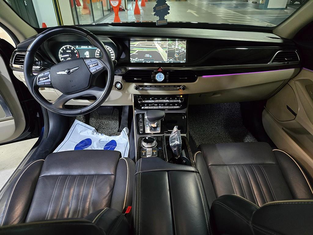 Genesis EQ900 - Vista 10