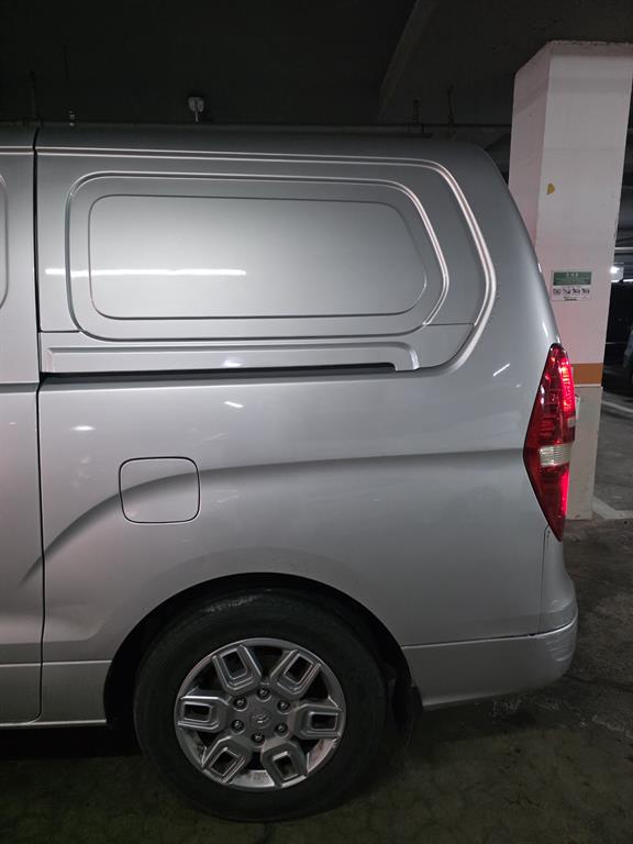 HYUNDAI Starex - Vista 6