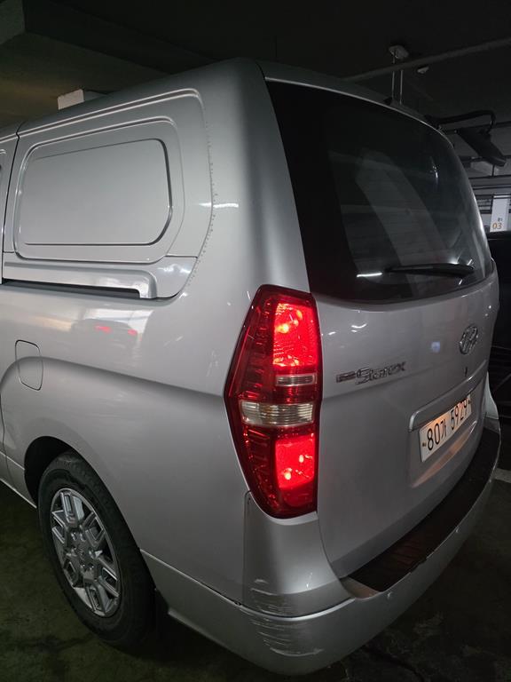 HYUNDAI Starex - Vista 5