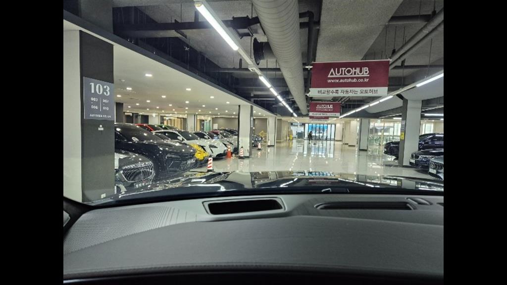 Cadillac Escalade 2022 Negro - Importación desde Corea - HF Imports Iquique - Foto 17