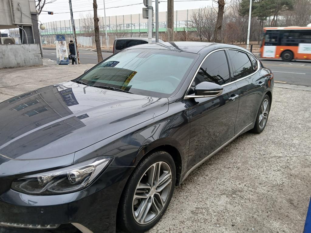 HYUNDAI Grandeur - Vista 4