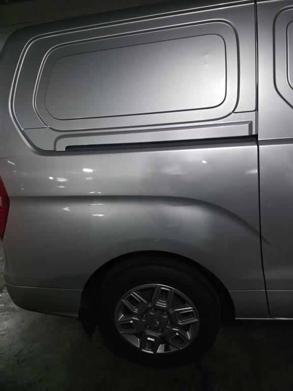 HYUNDAI Starex - Vista 8