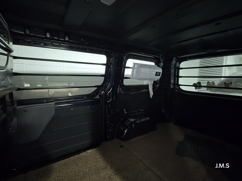 HYUNDAI Staria - Vista 2