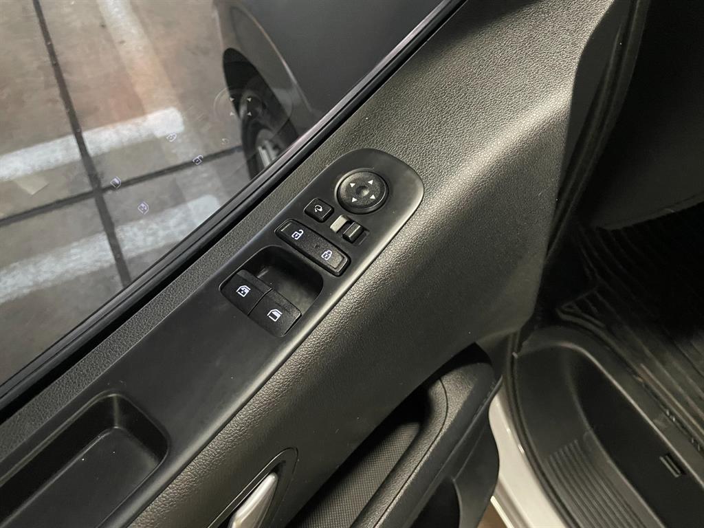 HYUNDAI Staria 2022 Plateado - Importación desde Corea - HF Imports Iquique - Foto 13