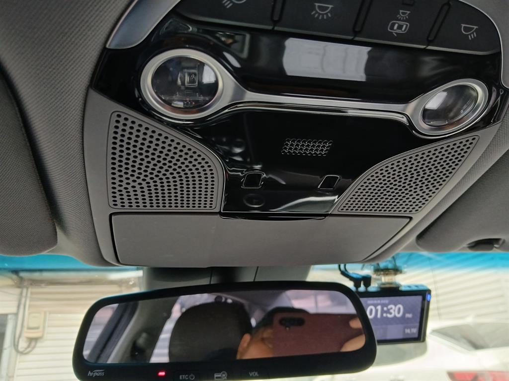 HYUNDAI Grandeur - Vista 12