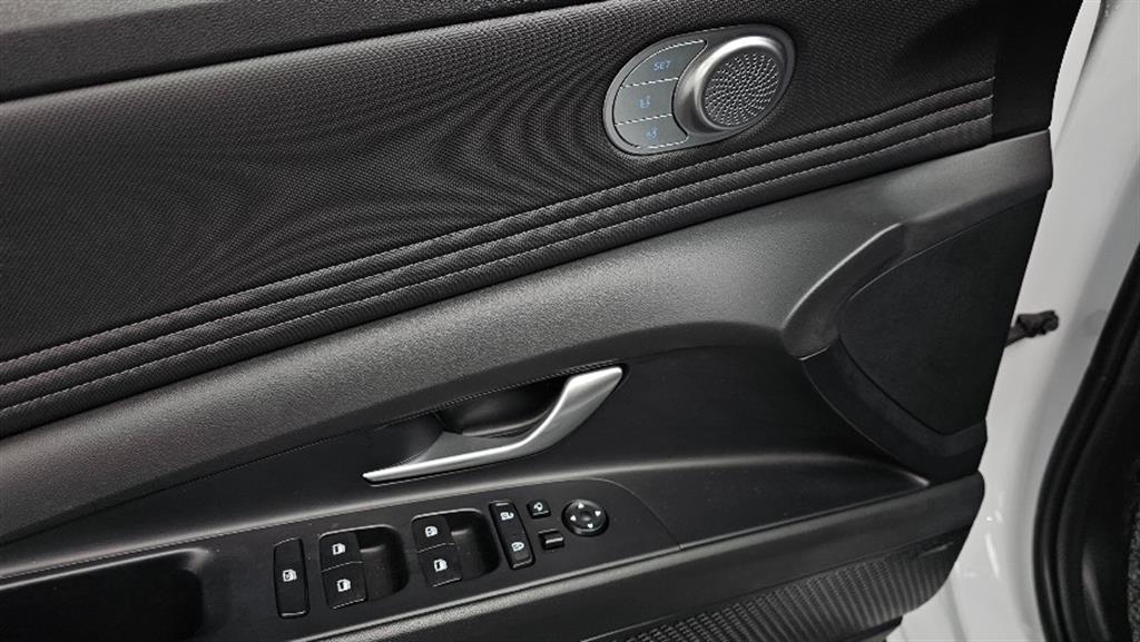 HYUNDAI Avante 2023 Blanco - Importación desde Corea - HF Imports Iquique - Foto 18