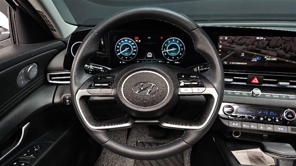 HYUNDAI Avante - Vista 12