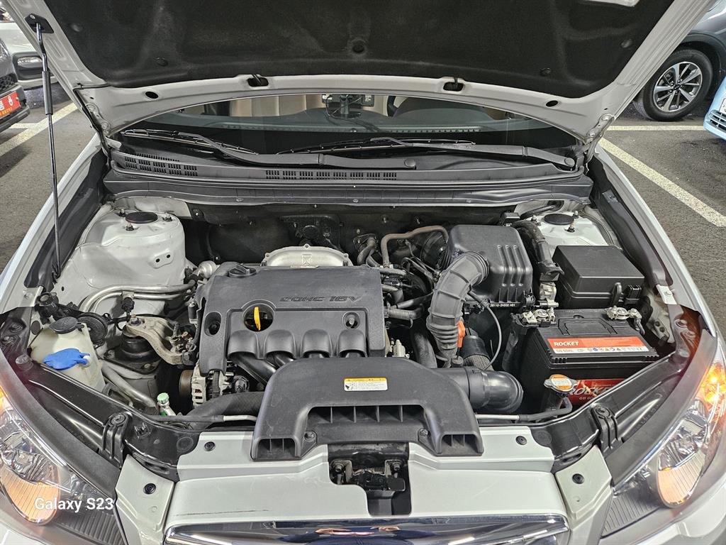 HYUNDAI Avante - Vista 11