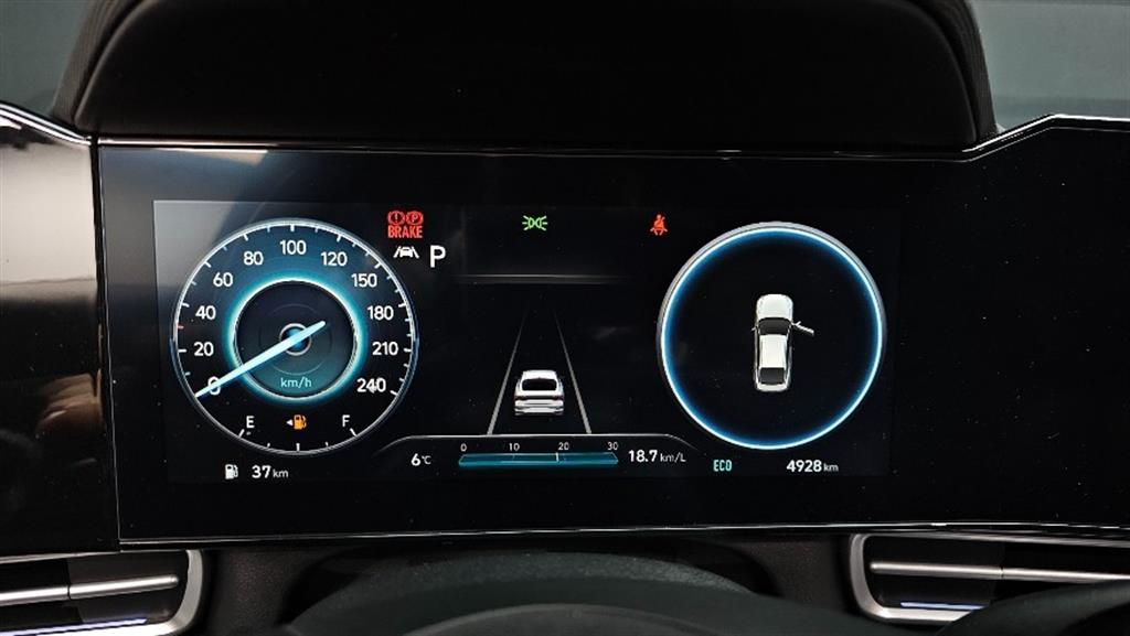 HYUNDAI Avante - Vista 7