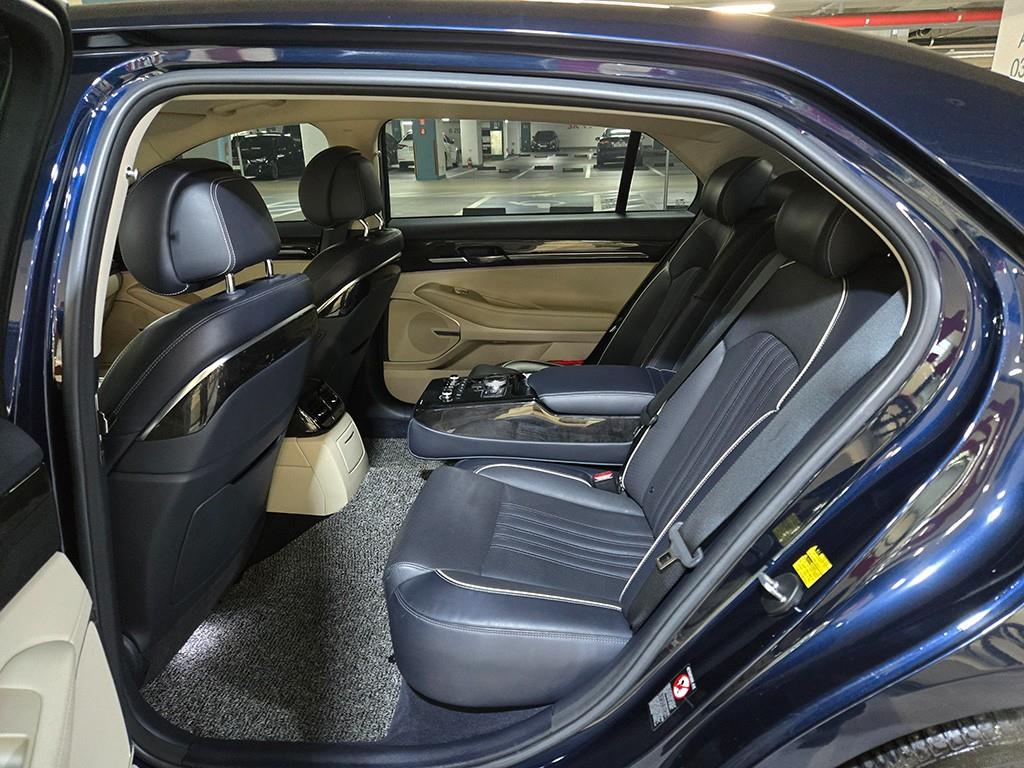 Genesis EQ900 - Vista 7