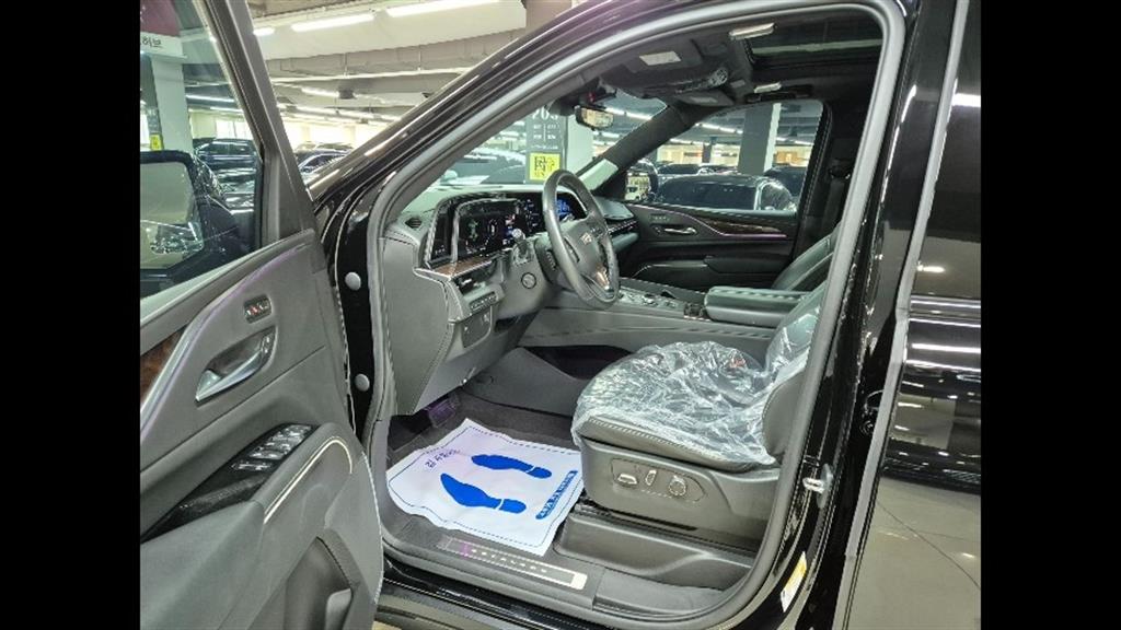 Cadillac Escalade - Vista 8