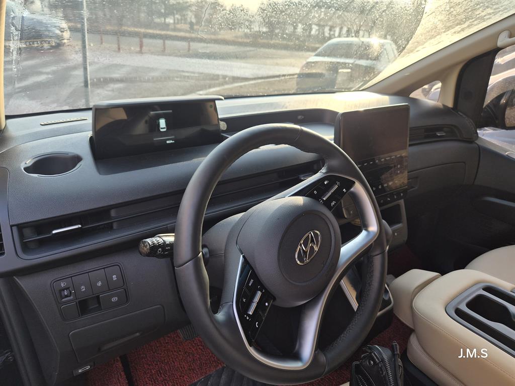 HYUNDAI Staria - Vista 3