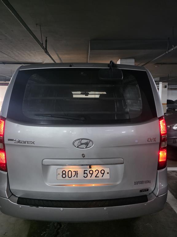 HYUNDAI Starex - Vista 4