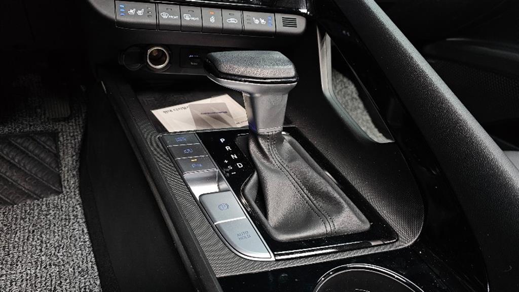 HYUNDAI Avante - Vista 8