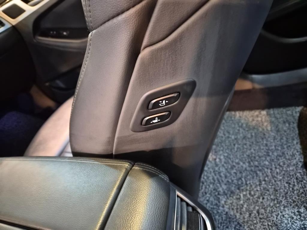 Genesis G80 - Vista 8