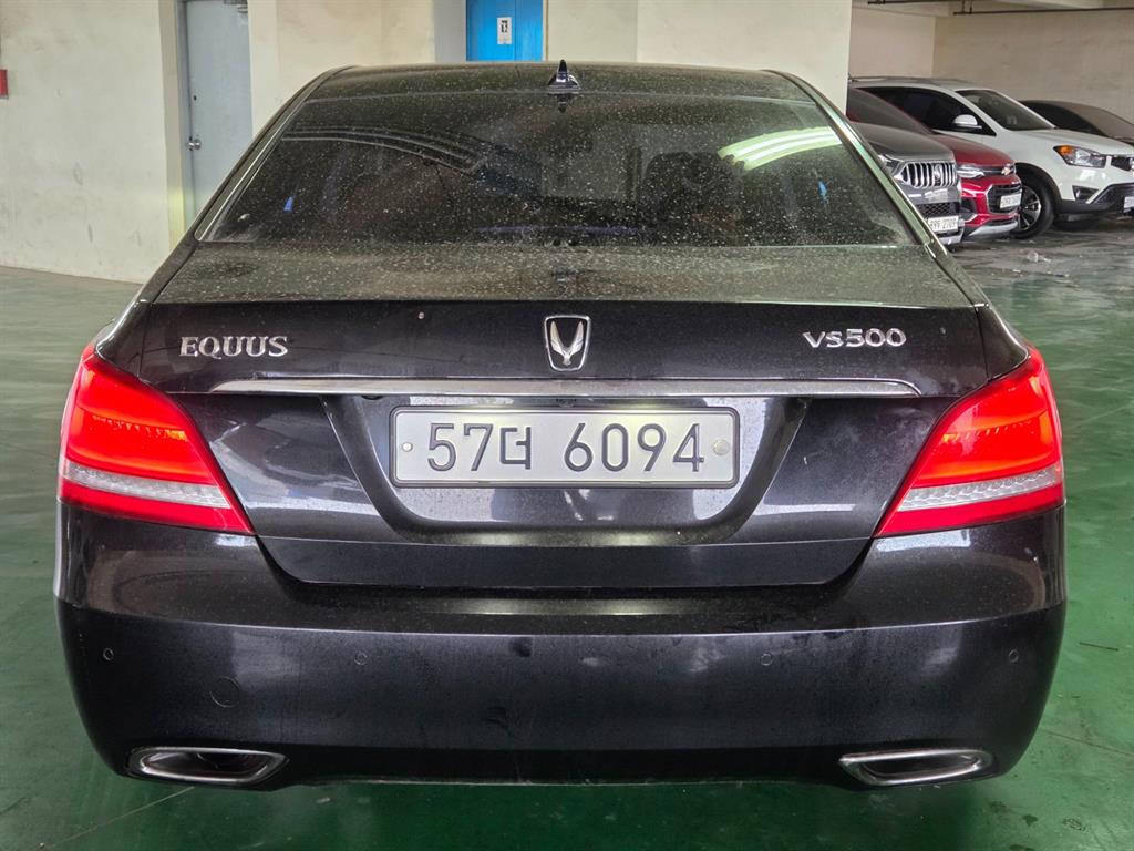 HYUNDAI Equus - Vista 4