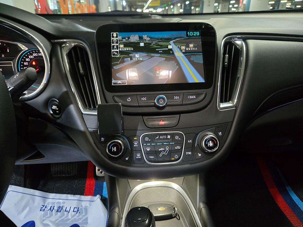 Chevrolet Malibu - Vista 11