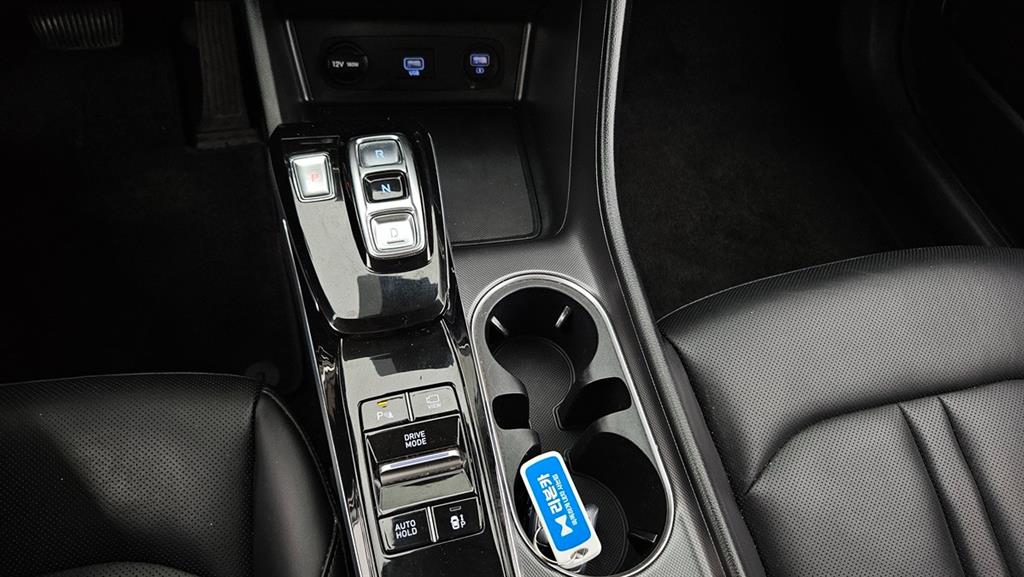 HYUNDAI Sonata - Vista 12