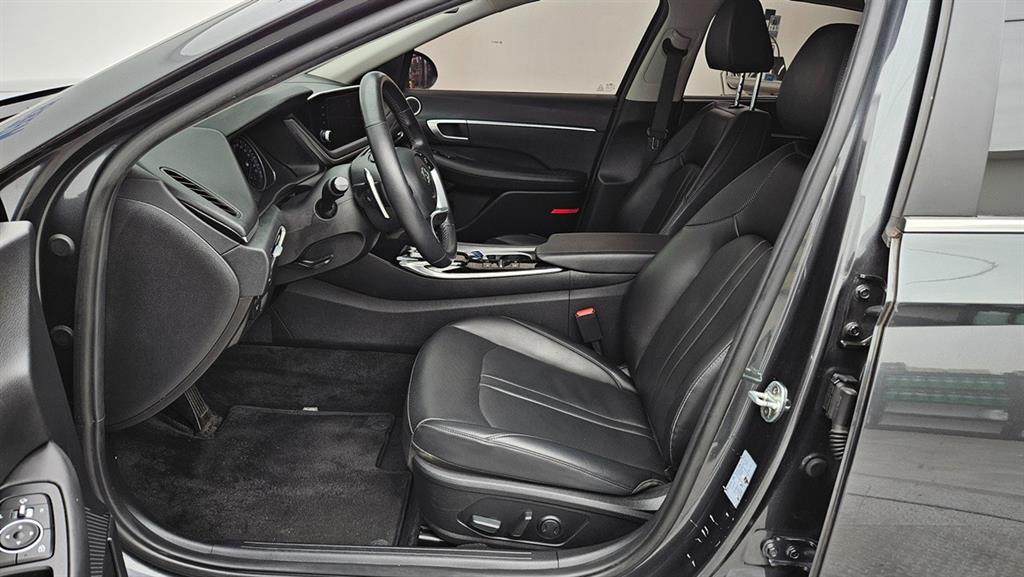 HYUNDAI Sonata - Vista 4