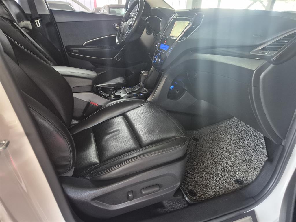 HYUNDAI Santa Fe - Vista 7