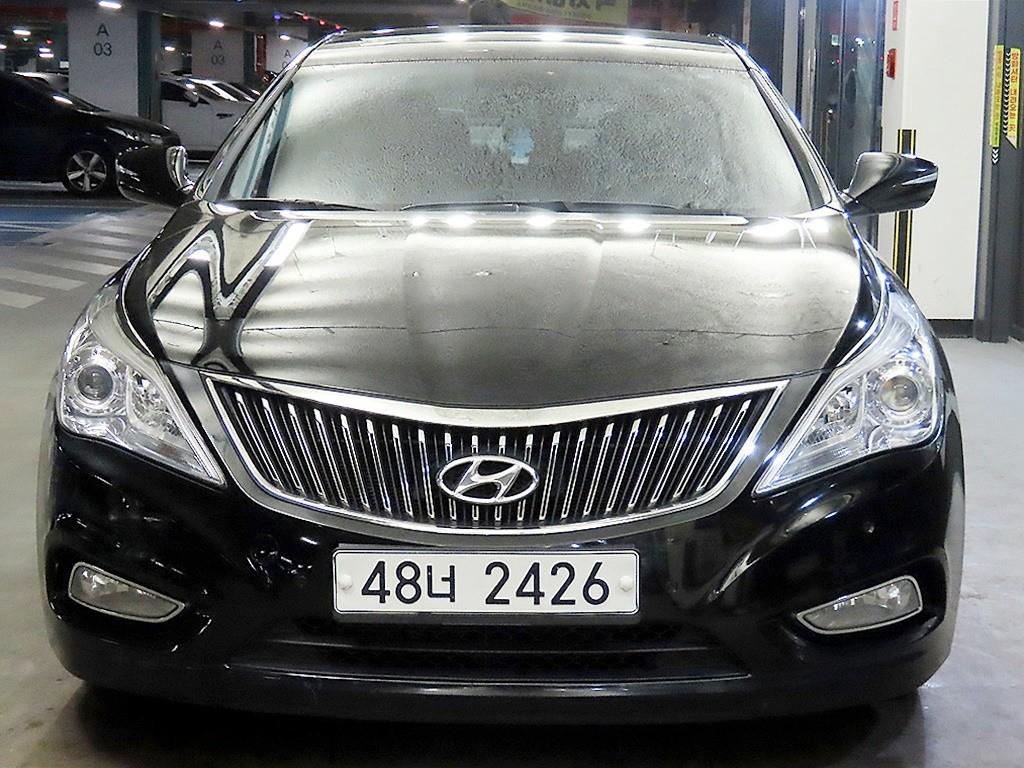 HYUNDAI Grandeur - Vista 2