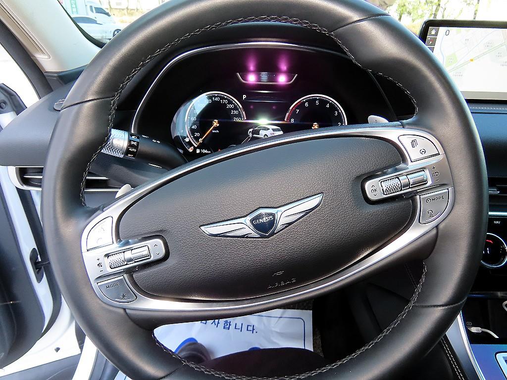 Genesis GV80 - Vista 8