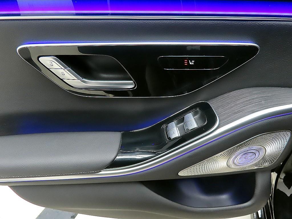 Mercedes Benz S Class - Vista 12