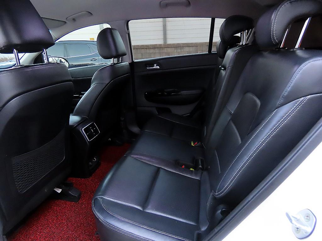 KIA Sportage - Vista 6