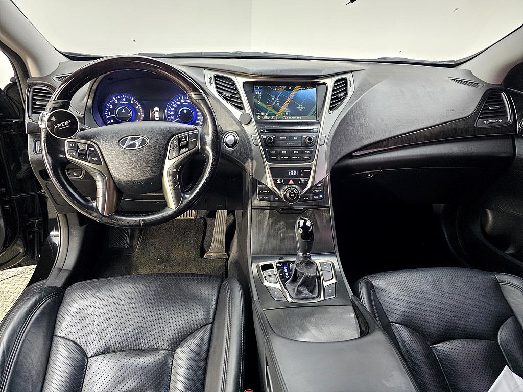 HYUNDAI Grandeur - Vista 5