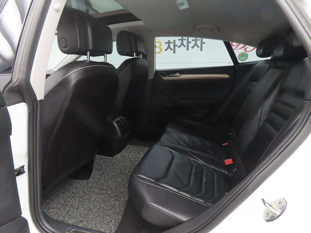 Volkswagen Arteon - Vista 6