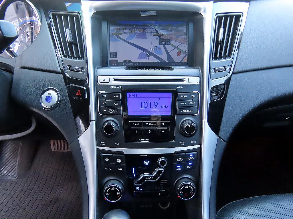 HYUNDAI Sonata 2010 Blanco - Importación desde Corea - HF Imports Iquique - Foto 13