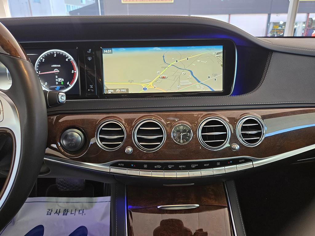 Mercedes Benz S Class - Vista 11