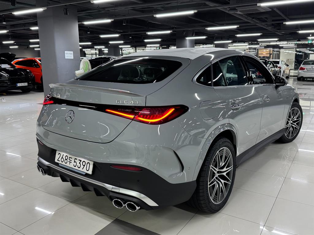 Mercedes Benz GLC Class - Vista 3