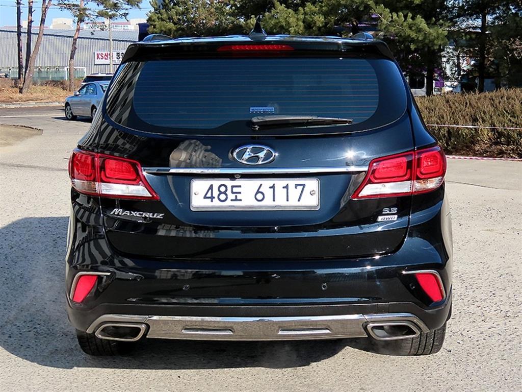 HYUNDAI Maxcruz - Vista 4