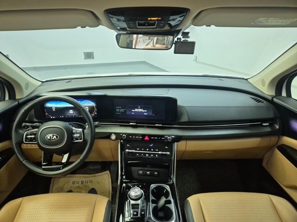 KIA Carnival - Vista 7